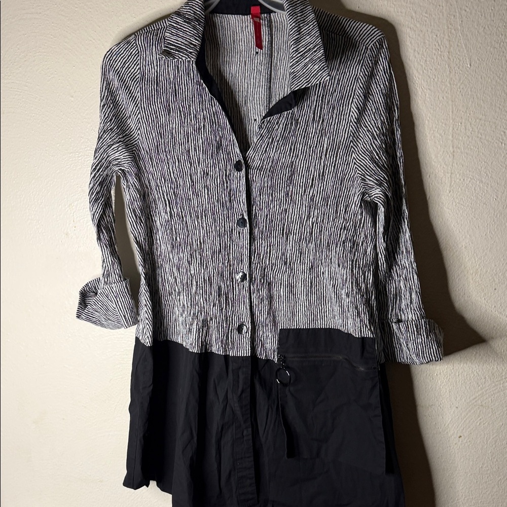 IC COLLECTION Black and White Striped Tunic Top